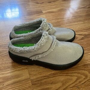 OOFOS women’s OOcoozie Mule Shoe